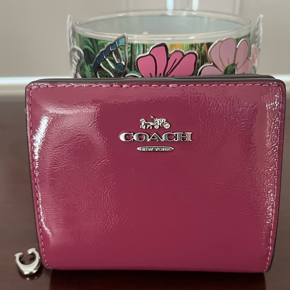 Coach Snap Wallet in Crinkle Pink Leather! CW790, New with Tags!